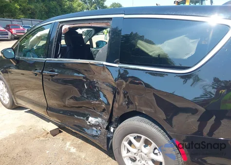 2025 Chrysler Pacifica Select from USA, damaged, VIN 2C4RC1BG5SR558093